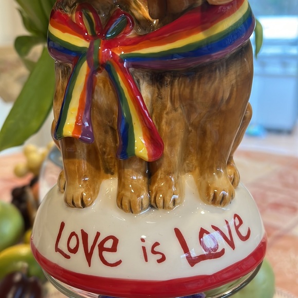 New 2022 Blue Sky Clayworks “Love is Love” Dogs Figurine. - Picture 3 of 10